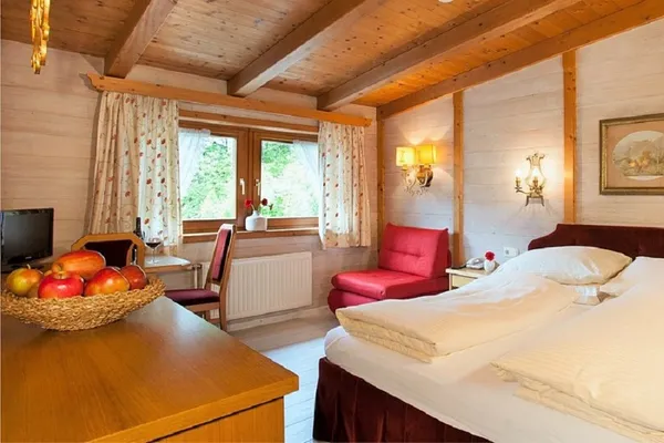 Hotel & Gasthof Pass Lueg - SOCCATOURS