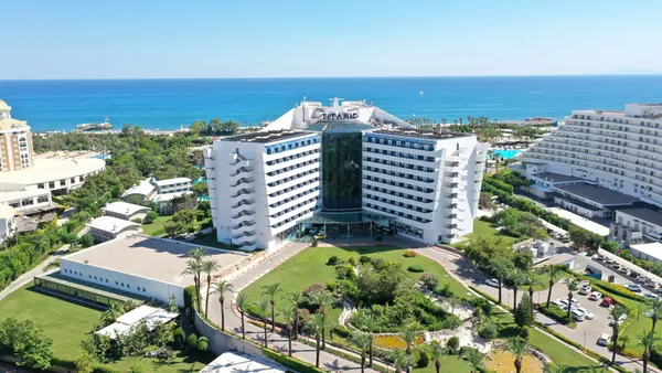 Hotel Titanic Beach Lara - SOCCATOURS