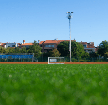 Liegestuhl mit SOCCATOURS Branding