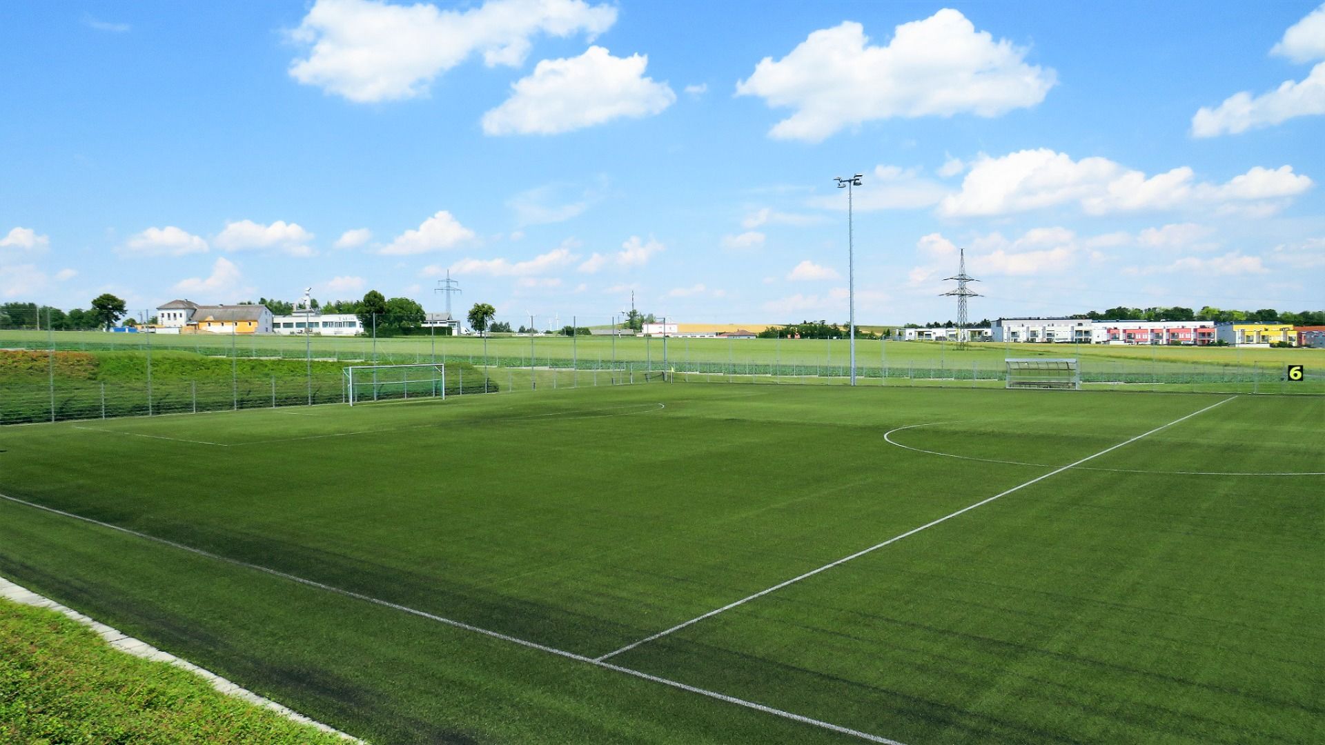 Kunstrasenplatz 2 AKA Burgenland