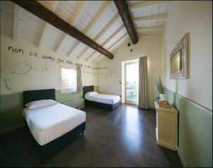 Hotel La Boheme Chambres**** Image five
