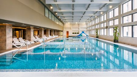 https://www.soccatours.ch/media/catalog/product/cache/da432fc9ee79dfca32e073c2235ab4d7/1/6/16203-31-fussball-trainingslager-balatonalmadi-hunguest-bal-resort-wellness-1.jpg