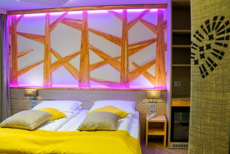 https://www.soccatours.ch/media/catalog/product/cache/da432fc9ee79dfca32e073c2235ab4d7/a/k/aktivhotelsantalucia_soccatours_6_.jpg