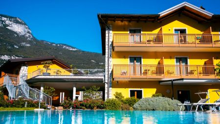 https://www.soccatours.ch/media/catalog/product/cache/da432fc9ee79dfca32e073c2235ab4d7/f/u/fu_balltrainingslager_agritursimo_soccatours.jpg