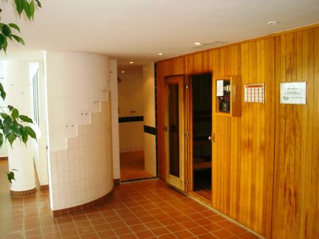 https://www.soccatours.ch/media/catalog/product/cache/da432fc9ee79dfca32e073c2235ab4d7/f/u/fu_balltrainingslager_aktiv_park_g_ssing_soccatours_6_.jpg