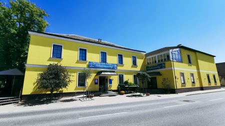 https://www.soccatours.ch/media/catalog/product/cache/da432fc9ee79dfca32e073c2235ab4d7/f/u/fu_balltrainingslager_auland_soccatours_9_.jpg
