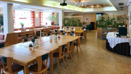 https://www.soccatours.ch/media/catalog/product/cache/da432fc9ee79dfca32e073c2235ab4d7/f/u/fu_balltrainingslager_breitenberger_hof_soccatours_5_.jpg