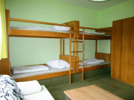 https://www.soccatours.ch/media/catalog/product/cache/da432fc9ee79dfca32e073c2235ab4d7/f/u/fu_balltrainingslager_drosendorf_soccatours_7_.jpg