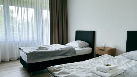 https://www.soccatours.ch/media/catalog/product/cache/da432fc9ee79dfca32e073c2235ab4d7/f/u/fu_balltrainingslager_g_stehaus_ha_loch_soccatours_5_.jpg