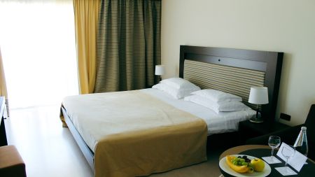 https://www.soccatours.ch/media/catalog/product/cache/da432fc9ee79dfca32e073c2235ab4d7/f/u/fu_balltrainingslager_garden_istral_soccatours_6_.jpg