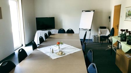 https://www.soccatours.ch/media/catalog/product/cache/da432fc9ee79dfca32e073c2235ab4d7/f/u/fu_balltrainingslager_gasthof_maisberger_soccatours_2_.jpg