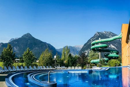 https://www.soccatours.ch/media/catalog/product/cache/da432fc9ee79dfca32e073c2235ab4d7/f/u/fu_balltrainingslager_gasthof_pointwirt_soccatours_12_.jpg
