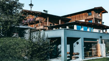 https://www.soccatours.ch/media/catalog/product/cache/da432fc9ee79dfca32e073c2235ab4d7/f/u/fu_balltrainingslager_grosslehen_hotels_und_chalets_soccatours_5_.jpg