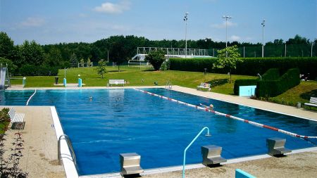 https://www.soccatours.ch/media/catalog/product/cache/da432fc9ee79dfca32e073c2235ab4d7/f/u/fu_balltrainingslager_gsthof_pummer_soccatours_20_.jpg