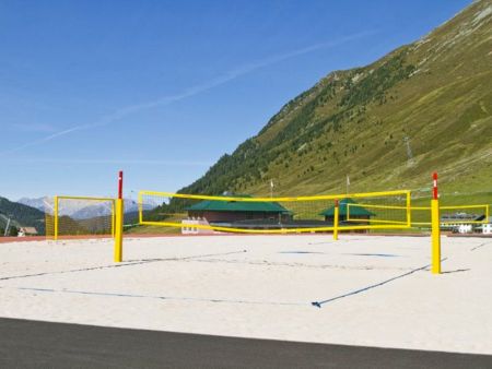 https://www.soccatours.ch/media/catalog/product/cache/da432fc9ee79dfca32e073c2235ab4d7/f/u/fu_balltrainingslager_h_henleistungszentrum_k_htai_soccatours_7_.jpg
