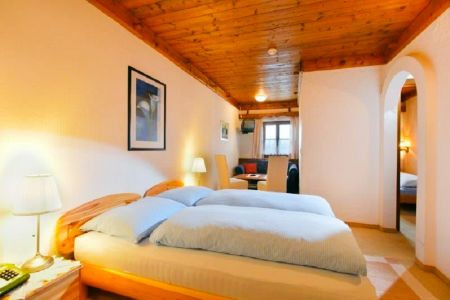 https://www.soccatours.ch/media/catalog/product/cache/da432fc9ee79dfca32e073c2235ab4d7/f/u/fu_balltrainingslager_hotel-gasthof_in_angerberg_soccatours_11_.jpg