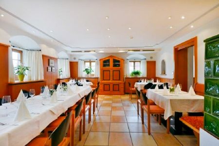 https://www.soccatours.ch/media/catalog/product/cache/da432fc9ee79dfca32e073c2235ab4d7/f/u/fu_balltrainingslager_hotel-gasthof_in_angerberg_soccatours_2_.jpg
