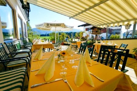 https://www.soccatours.ch/media/catalog/product/cache/da432fc9ee79dfca32e073c2235ab4d7/f/u/fu_balltrainingslager_hotel-gasthof_in_angerberg_soccatours_4_.jpg
