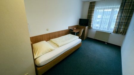 https://www.soccatours.ch/media/catalog/product/cache/da432fc9ee79dfca32e073c2235ab4d7/f/u/fu_balltrainingslager_hotel_christl_soccatours_3_.jpg