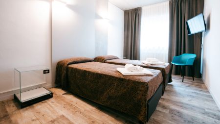 https://www.soccatours.ch/media/catalog/product/cache/da432fc9ee79dfca32e073c2235ab4d7/f/u/fu_balltrainingslager_hotel_ciclamino_soccatours_2_.jpg
