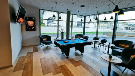 https://www.soccatours.ch/media/catalog/product/cache/da432fc9ee79dfca32e073c2235ab4d7/f/u/fu_balltrainingslager_hotel_harry_s_home_telfs_soccatours_4_.jpg