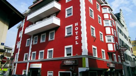 https://www.soccatours.ch/media/catalog/product/cache/da432fc9ee79dfca32e073c2235ab4d7/f/u/fu_balltrainingslager_hotel_kufsteinerhof_soccatours.jpg