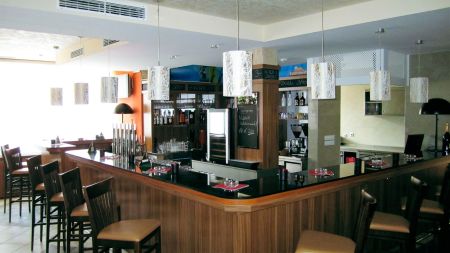 https://www.soccatours.ch/media/catalog/product/cache/da432fc9ee79dfca32e073c2235ab4d7/f/u/fu_balltrainingslager_hotel_kufsteinerhof_soccatours_3_.jpg