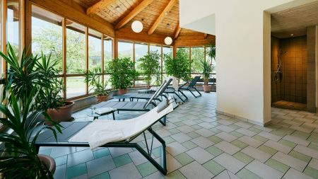 https://www.soccatours.ch/media/catalog/product/cache/da432fc9ee79dfca32e073c2235ab4d7/f/u/fu_balltrainingslager_hotel_oberwirt_soccatours_9_.jpg