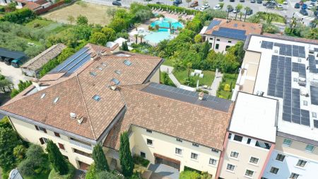 https://www.soccatours.ch/media/catalog/product/cache/da432fc9ee79dfca32e073c2235ab4d7/f/u/fu_balltrainingslager_hotel_palazzo_soccatours.jpg