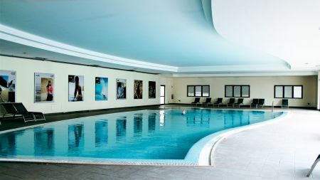 https://www.soccatours.ch/media/catalog/product/cache/da432fc9ee79dfca32e073c2235ab4d7/f/u/fu_balltrainingslager_hotel_parc_premium_soccatours_6_.jpg