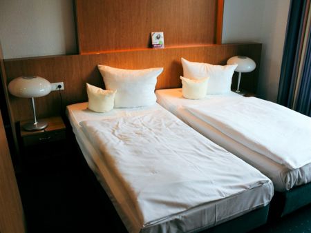 https://www.soccatours.ch/media/catalog/product/cache/da432fc9ee79dfca32e073c2235ab4d7/f/u/fu_balltrainingslager_hotel_ullrich_soccatours_6_.jpg