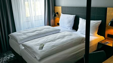 https://www.soccatours.ch/media/catalog/product/cache/da432fc9ee79dfca32e073c2235ab4d7/f/u/fu_balltrainingslager_hotel_und_tagung_puchheim_soccatours_2_.jpg