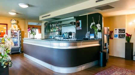 https://www.soccatours.ch/media/catalog/product/cache/da432fc9ee79dfca32e073c2235ab4d7/f/u/fu_balltrainingslager_hotel_venezia_park_soccatours_5_.jpg