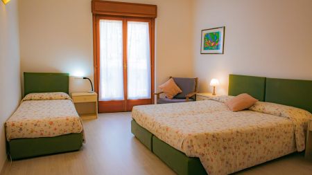 https://www.soccatours.ch/media/catalog/product/cache/da432fc9ee79dfca32e073c2235ab4d7/f/u/fu_balltrainingslager_hotel_zeni_soccatours_3_.jpg