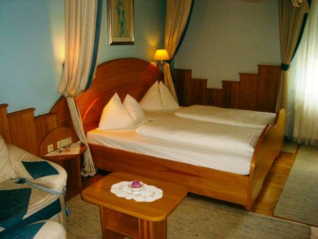 https://www.soccatours.ch/media/catalog/product/cache/da432fc9ee79dfca32e073c2235ab4d7/f/u/fu_balltrainingslager_kapfenberg_soccatours_2_.jpg