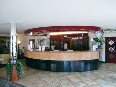 https://www.soccatours.ch/media/catalog/product/cache/da432fc9ee79dfca32e073c2235ab4d7/f/u/fu_balltrainingslager_loana2_soccatours_5_.jpg