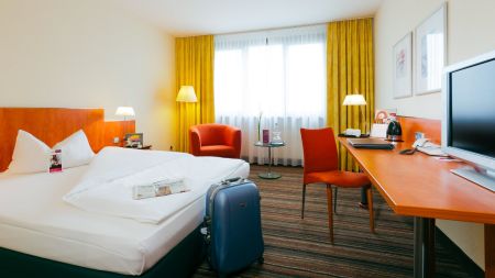 https://www.soccatours.ch/media/catalog/product/cache/da432fc9ee79dfca32e073c2235ab4d7/f/u/fu_balltrainingslager_mercure_hotel_soccatours_6_.jpg