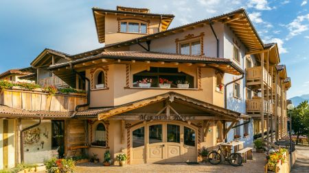 https://www.soccatours.ch/media/catalog/product/cache/da432fc9ee79dfca32e073c2235ab4d7/f/u/fu_balltrainingslager_miraval_soccatours_3_.jpg