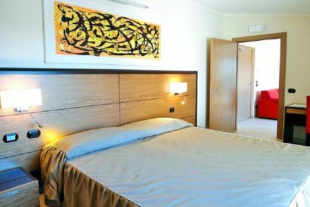 https://www.soccatours.ch/media/catalog/product/cache/da432fc9ee79dfca32e073c2235ab4d7/f/u/fu_balltrainingslager_novarello_resort_soccatours_6_.jpg