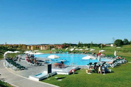 https://www.soccatours.ch/media/catalog/product/cache/da432fc9ee79dfca32e073c2235ab4d7/f/u/fu_balltrainingslager_residence_eden_soccatours_10_.jpg