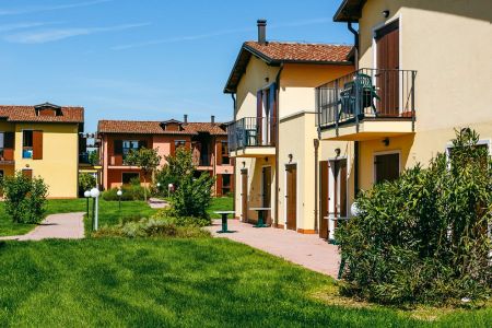https://www.soccatours.ch/media/catalog/product/cache/da432fc9ee79dfca32e073c2235ab4d7/f/u/fu_balltrainingslager_residence_eden_soccatours_2_.jpg
