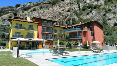https://www.soccatours.ch/media/catalog/product/cache/da432fc9ee79dfca32e073c2235ab4d7/f/u/fu_balltrainingslager_santa_lucia_soccatours_2_.jpg