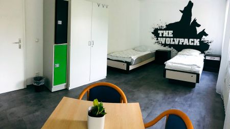 https://www.soccatours.ch/media/catalog/product/cache/da432fc9ee79dfca32e073c2235ab4d7/f/u/fu_balltrainingslager_sportcampus_schlotenheim_soccatours_10_.jpg