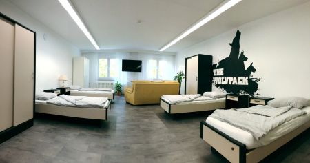 https://www.soccatours.ch/media/catalog/product/cache/da432fc9ee79dfca32e073c2235ab4d7/f/u/fu_balltrainingslager_sportcampus_schlotenheim_soccatours_11_.jpg