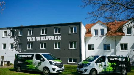 https://www.soccatours.ch/media/catalog/product/cache/da432fc9ee79dfca32e073c2235ab4d7/f/u/fu_balltrainingslager_sportcampus_schlotenheim_soccatours_2_.jpg