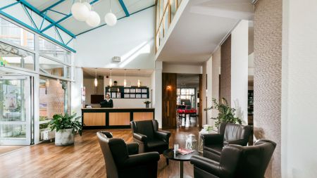 https://www.soccatours.ch/media/catalog/product/cache/da432fc9ee79dfca32e073c2235ab4d7/f/u/fu_balltrainingslager_sporthotel_soccatours_2_.jpg