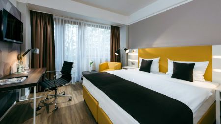 https://www.soccatours.ch/media/catalog/product/cache/da432fc9ee79dfca32e073c2235ab4d7/f/u/fu_balltrainingslager_sporthotel_soccatours_6_.jpg
