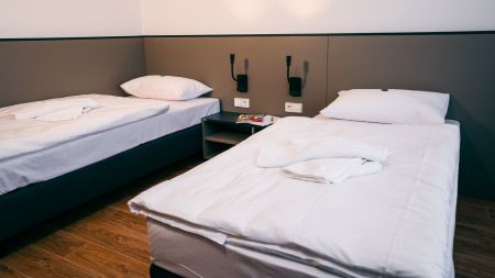https://www.soccatours.ch/media/catalog/product/cache/da432fc9ee79dfca32e073c2235ab4d7/f/u/fu_balltrainingslager_stb_campus_soccatours_7_.jpg