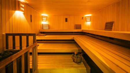 https://www.soccatours.ch/media/catalog/product/cache/da432fc9ee79dfca32e073c2235ab4d7/f/u/fu_balltrainingslager_waldhotel_eisenberg_soccatours_5_.jpg