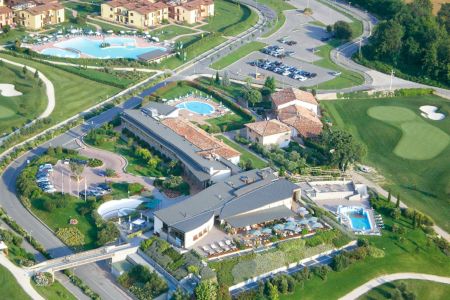 https://www.soccatours.ch/media/catalog/product/cache/da432fc9ee79dfca32e073c2235ab4d7/f/u/fu_balltrainingslagerl_paradiso_soccatours.jpg